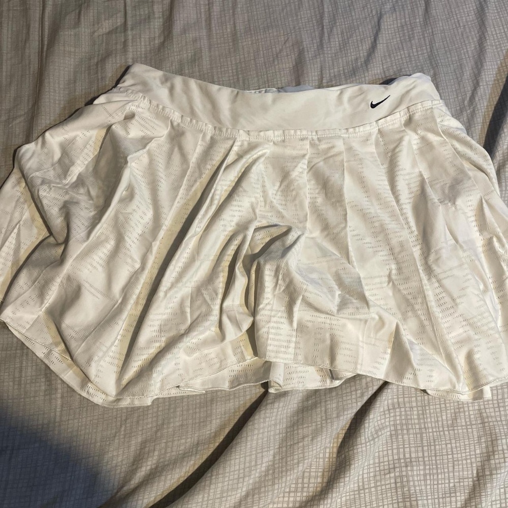 Nike Dri-Fit White Golf Tennis Skirt with Pockets Size Medium